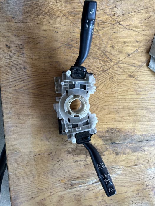 Запчасти на Toyota Land Cruiser 100