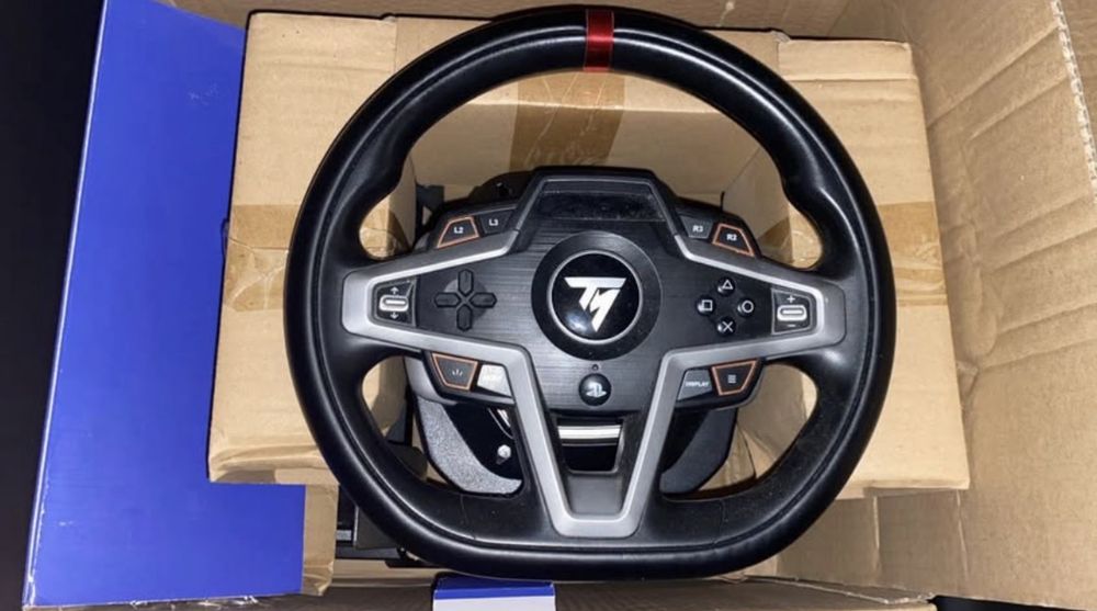 ЧИСТО НОВ! ThrustMaster T248 Волан за PC/Playstation