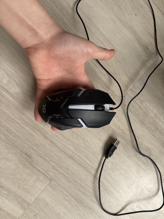 Проводная игровая мышь