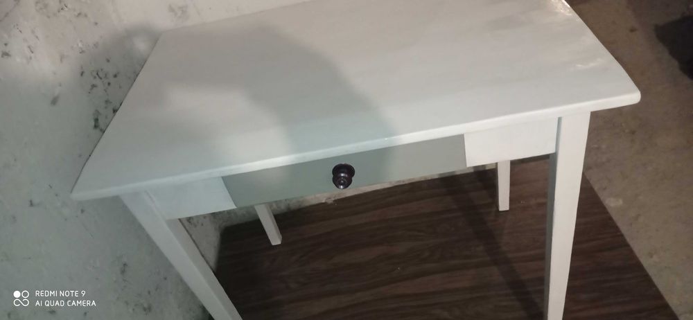 Продавам кухненска маса