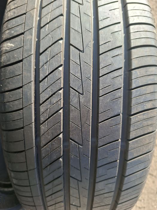 Продам шины 235/45/18 нексен