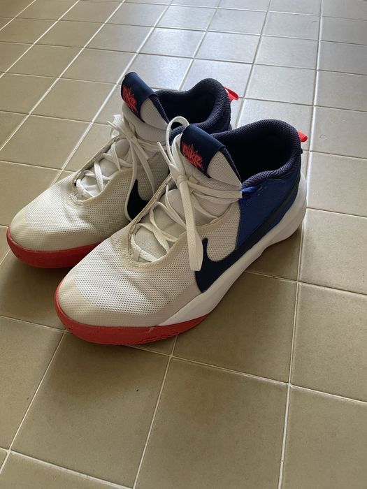 Обувки за баскетбол Team Hustle