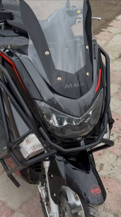 Скутер  с макс 150сс