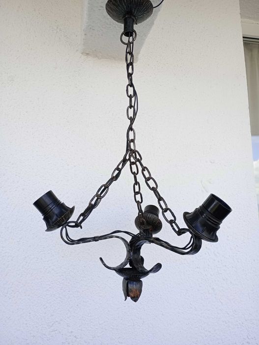 Стари полюлеи от ковано желязо 2 бр.