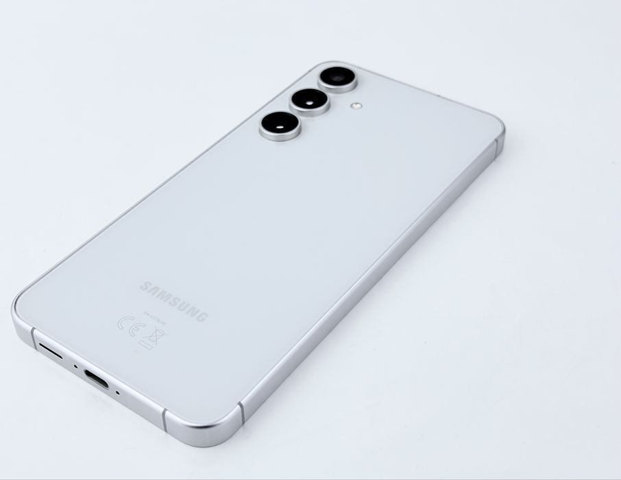 Samsung Galaxy S24 FE 5G 128GB 8RAM White 100% Батерия! Гаранция!