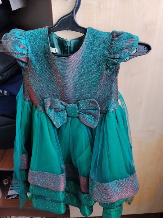 Продам детский платья