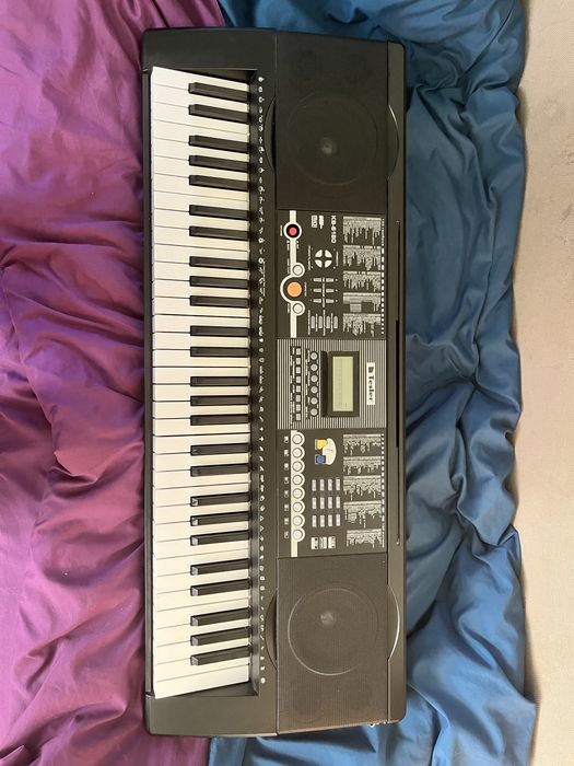 Синтезатор Tesler KB-6180