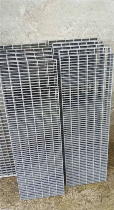 trepte zincate galvanizate