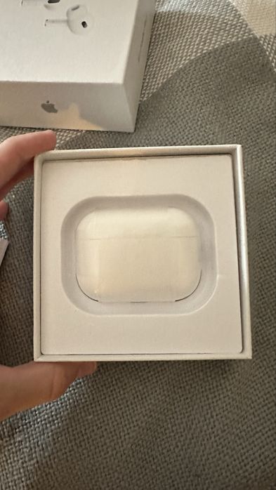Airpods pro 2 (на гарантии)