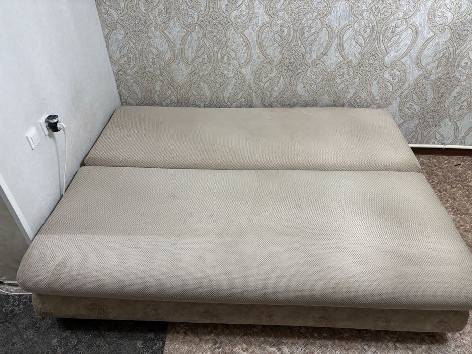 Продам диван срочно самовывоз