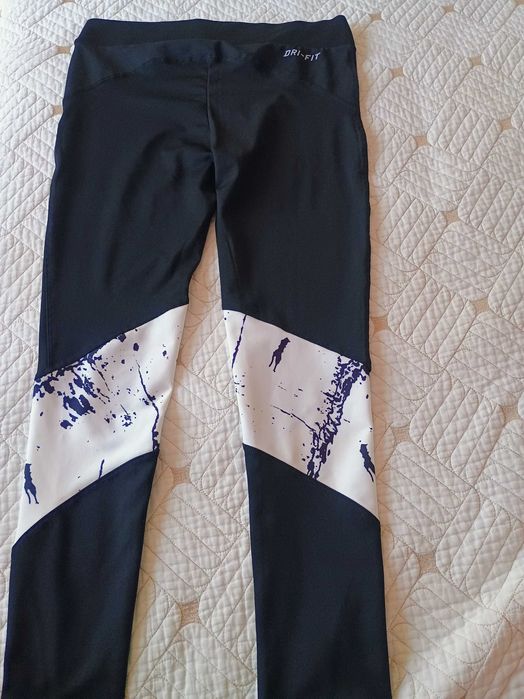 Дамски спортен комплекс 3 части Nike