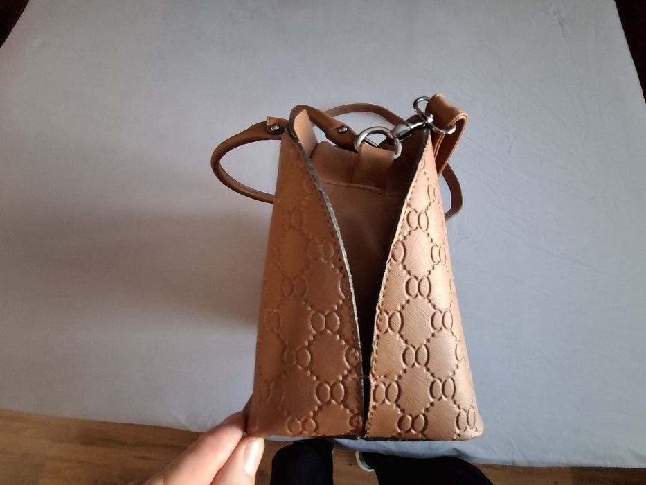 Дамска чанта кожена