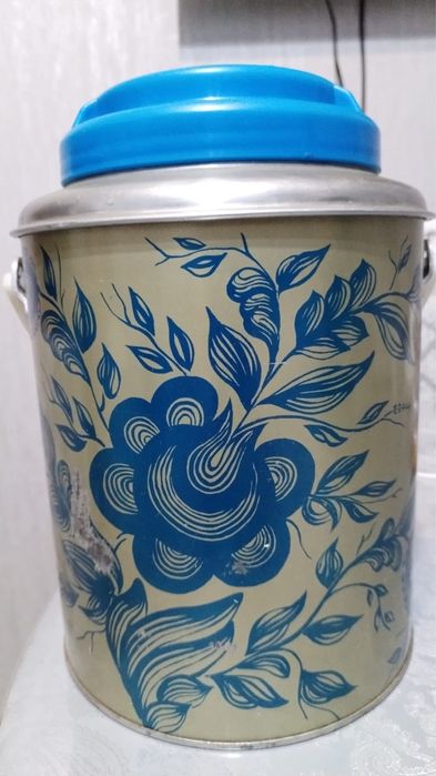 Термос     новый