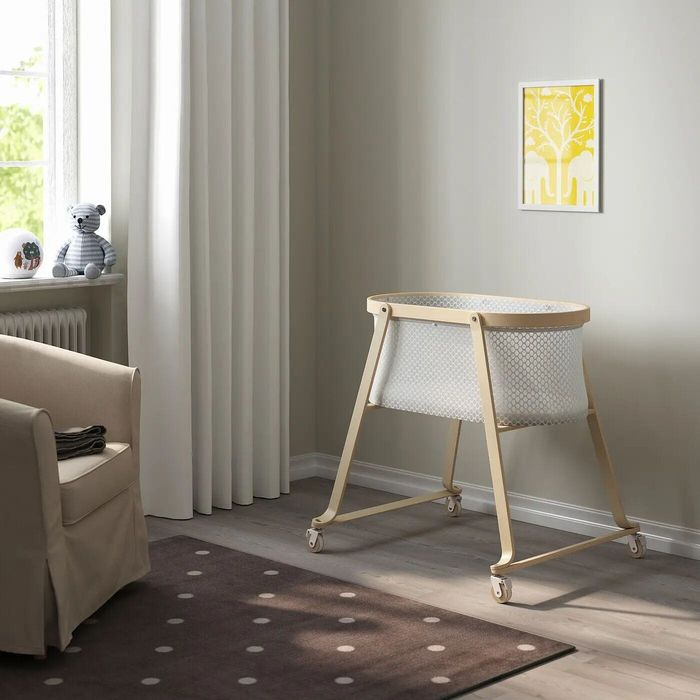 Бебешка кошара IKEA + матрак и 4 чаршафа + основа за въртележка