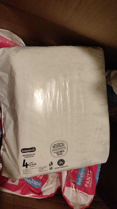 Памперс гащички DM Babylove размер 4Maxi, 8-15кг, 6x22 броя, неотварян