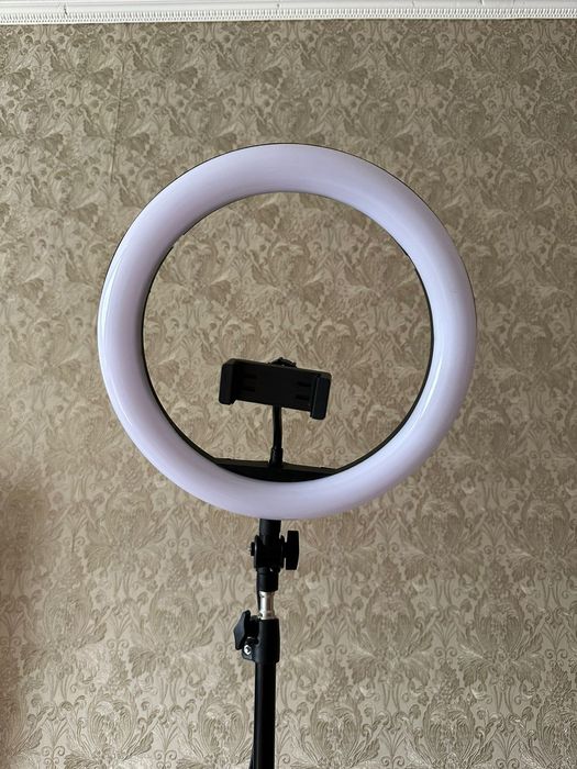 кольцевая лампа в нормальном состоянии