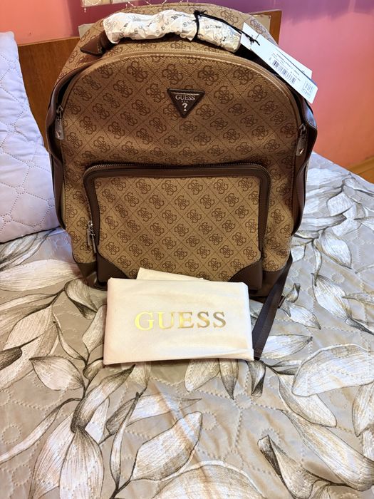 Голяма раница Guess
