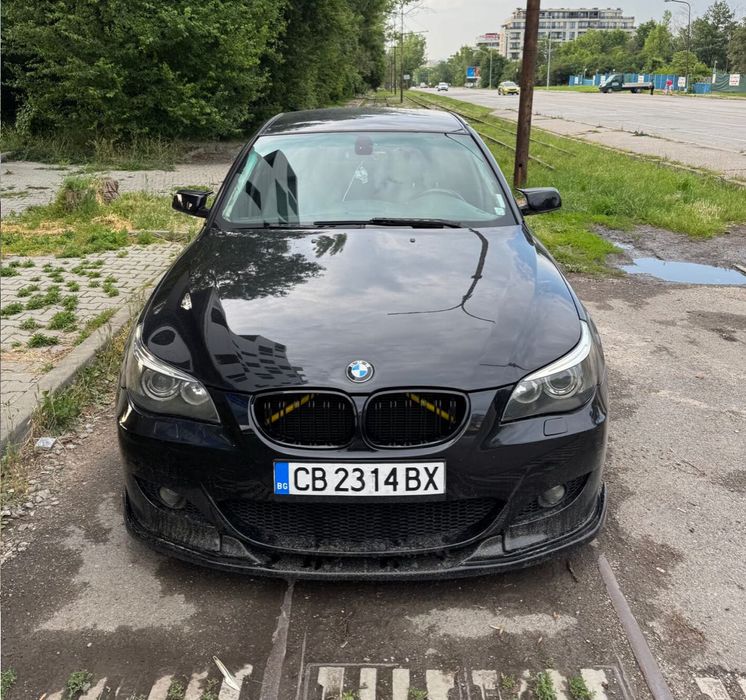 Двойни Бъбреци ( Решетки ) за BMW E60 / E61 – Черен Гланц
