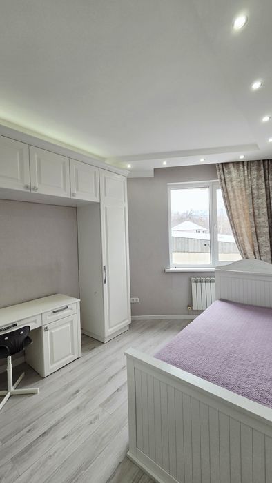 Медеуский р-н 4ком квартира у парка