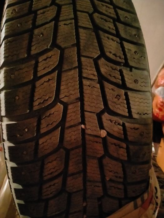 Продам шины зимние