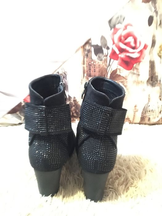 Сапоги черные с блесками