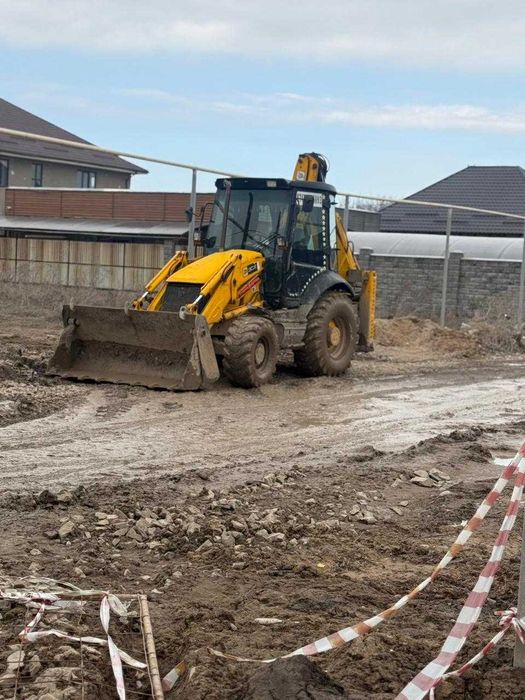 Услуги трактора экскаватора 24 на 7