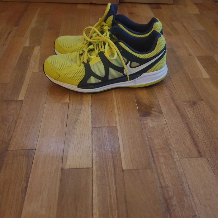 De vânzare Adidași Noi NIKE