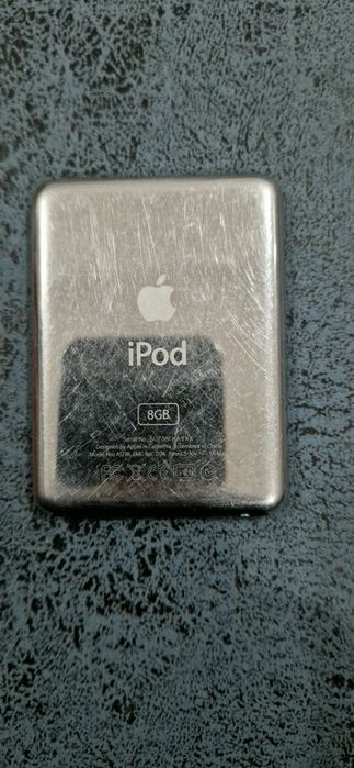 Apple iPad  nono 8 gigabaet плер оргинал