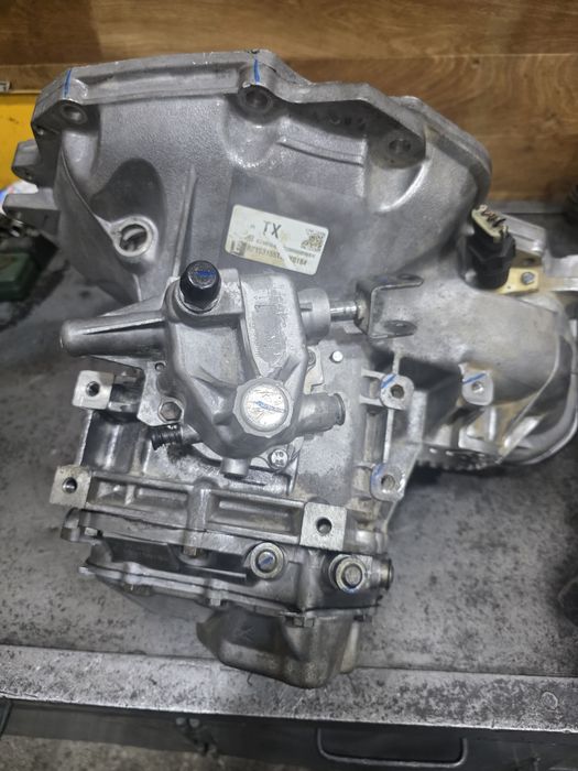 Lacetti 1.8 mexanik karobka xolati yangidek turibdi