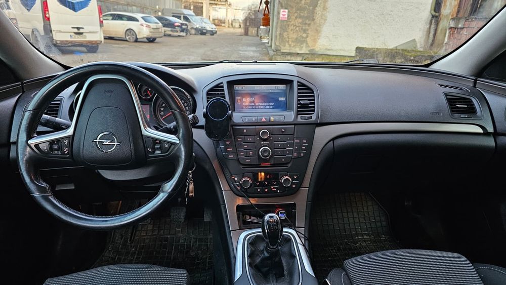 Opel Insignia 2.0 160 cp
