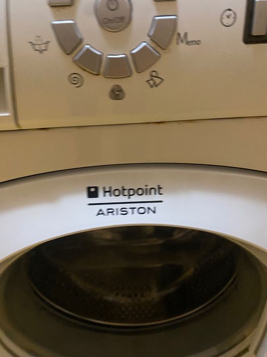Пералня Ariston Hotpoint