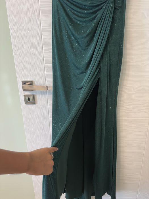 Официална рокля.