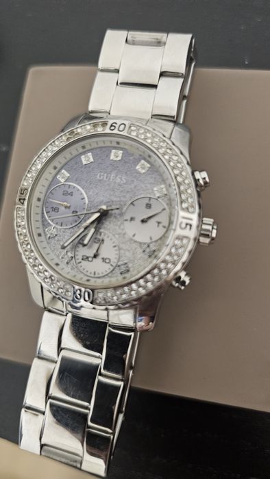 Ceas dama Guess in stare foarte buna