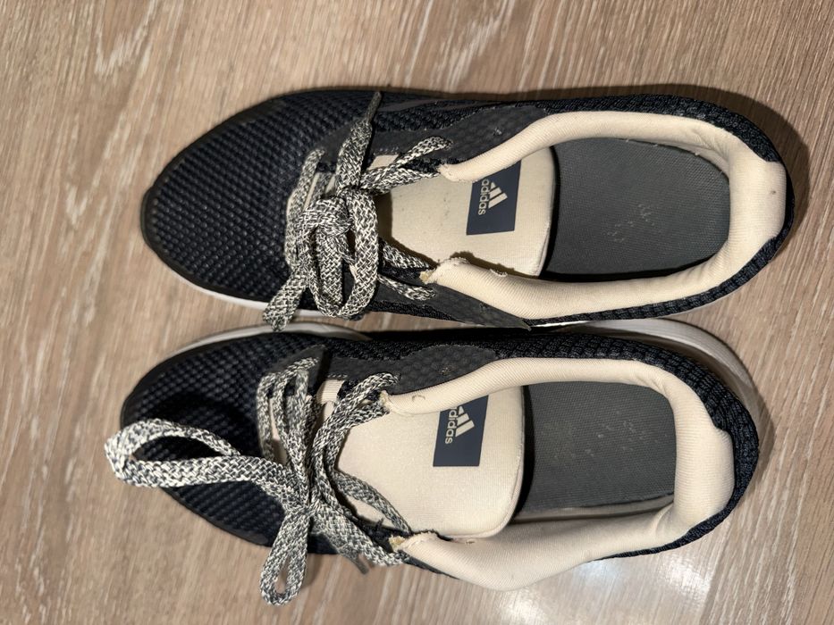 Продам кроссовки