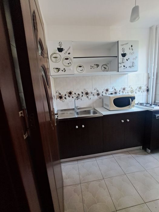 Închiriez garsonieră Brazda lui  Novac,  etaj 1