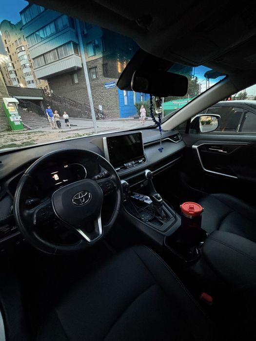 Продам Toyota Rav 4