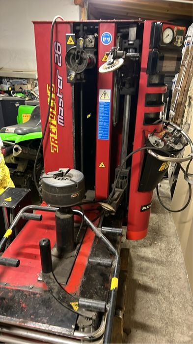 Corghi artiglio master 26