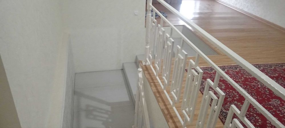 Oltintepada 2 qavatli 7 xonali uy sotiladi!