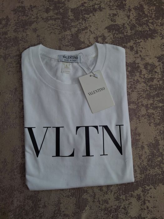 Футболка Valentino