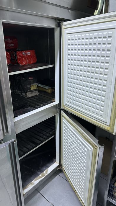 Продается холодильная камера 6 секций !