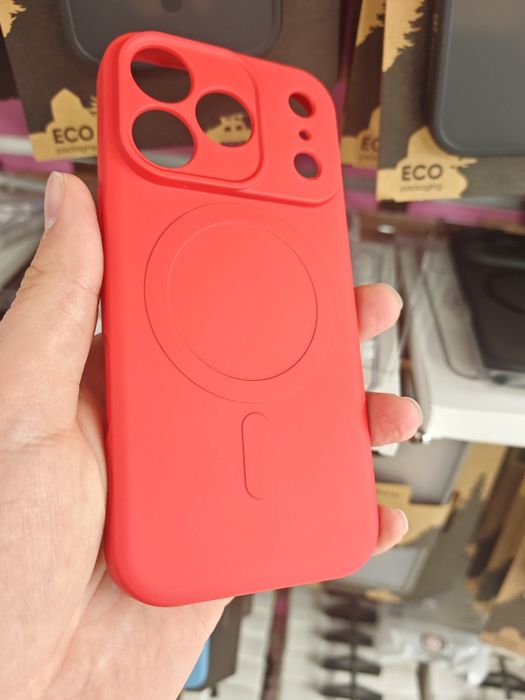 IPhone 18 Pro /17 Pro  Magsafe луксозни гърбове