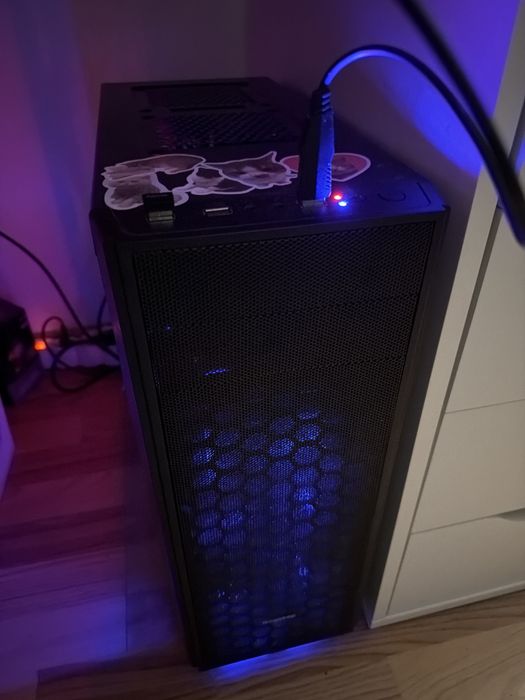 vand sau schimb acest pc, mai multe detalii in privat