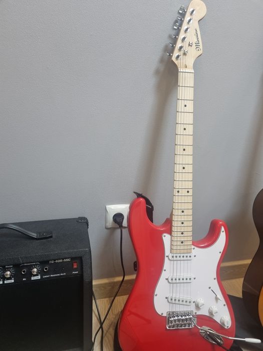 продаю гитару электростар вместе с комбоусилителем