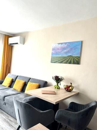 Дава се под наем Тристаен апартамент в Пловдив, Кършияка - 82 кв.м за 700 € - Снимка #1