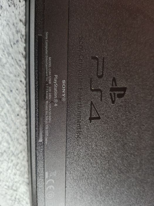 Consola PS4 Sony 1TB HDD 2 controllere plus Stand Vertical