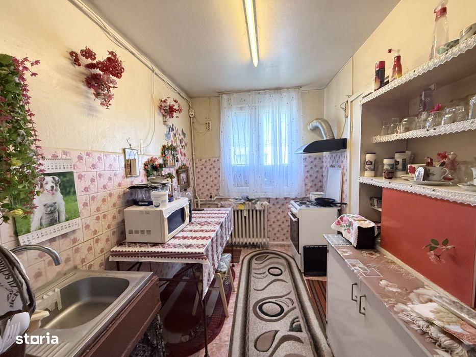 Apartament 3 camere, decomandat, str Uioara