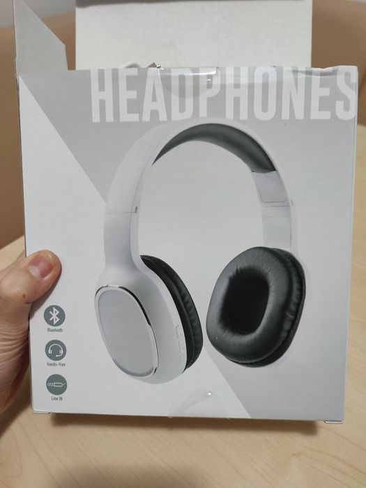 Căști bluetooth wireless