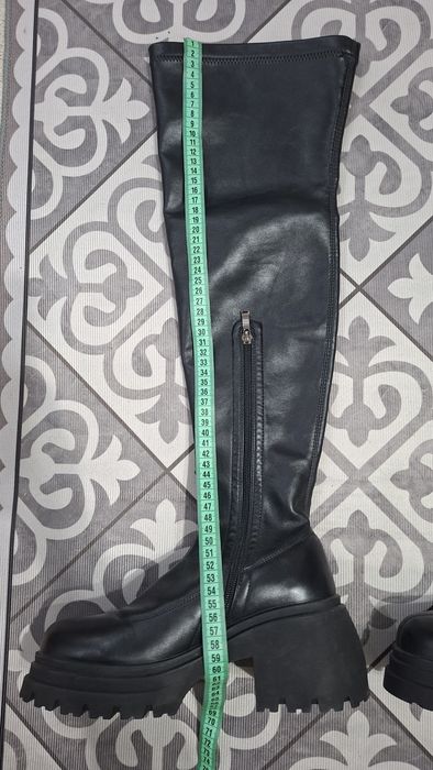 Новые ботфорты .  ...