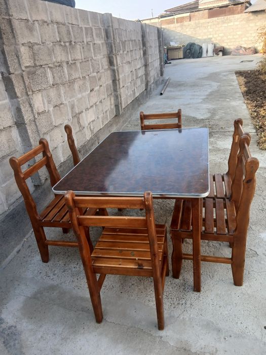 Стол стул 6 кишилик сотилади