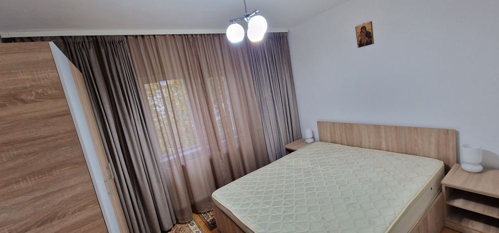 De inchiriat apartament 3 camere, etaj 3, zona Razboieni